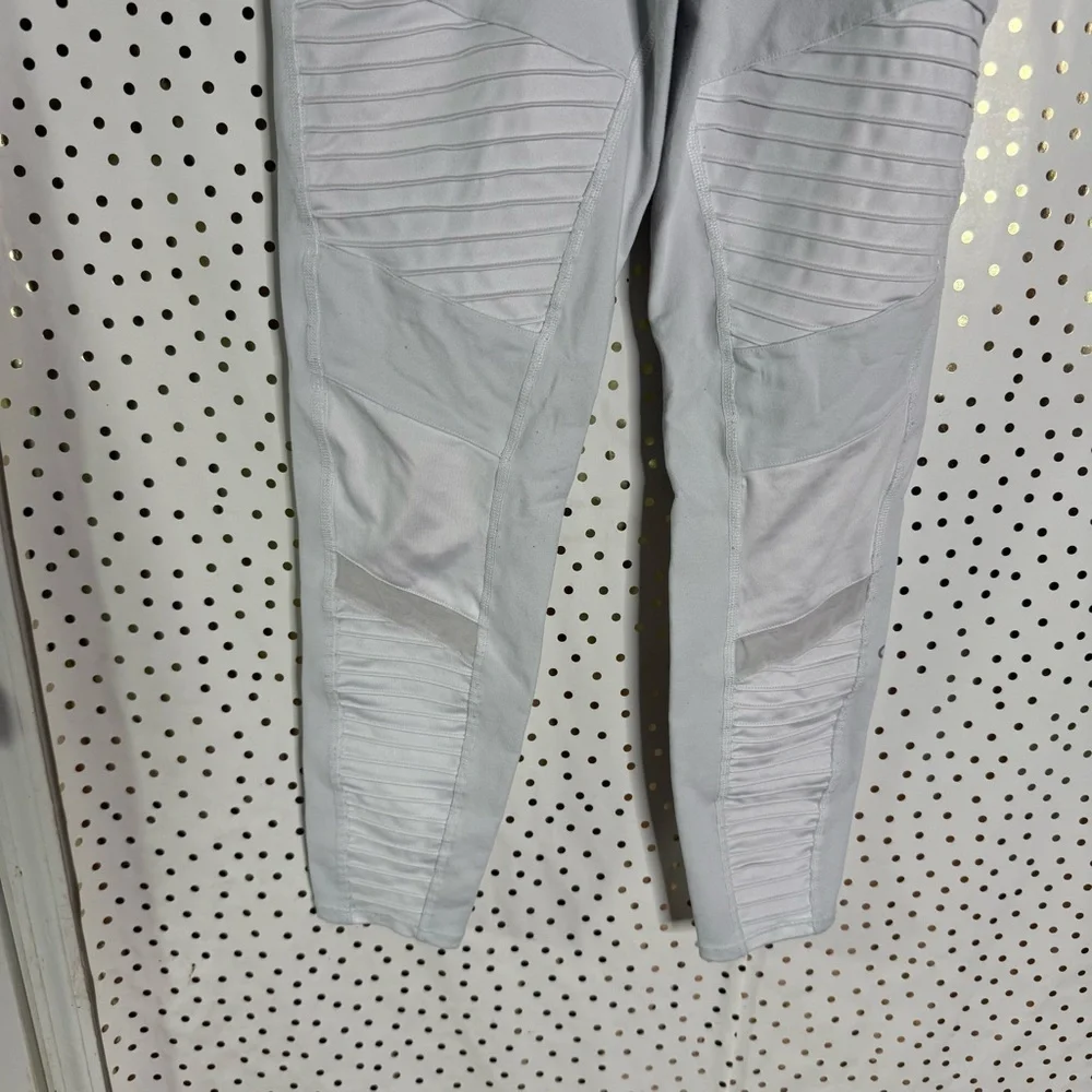 ALO Yoga White High-Waisted Leggings